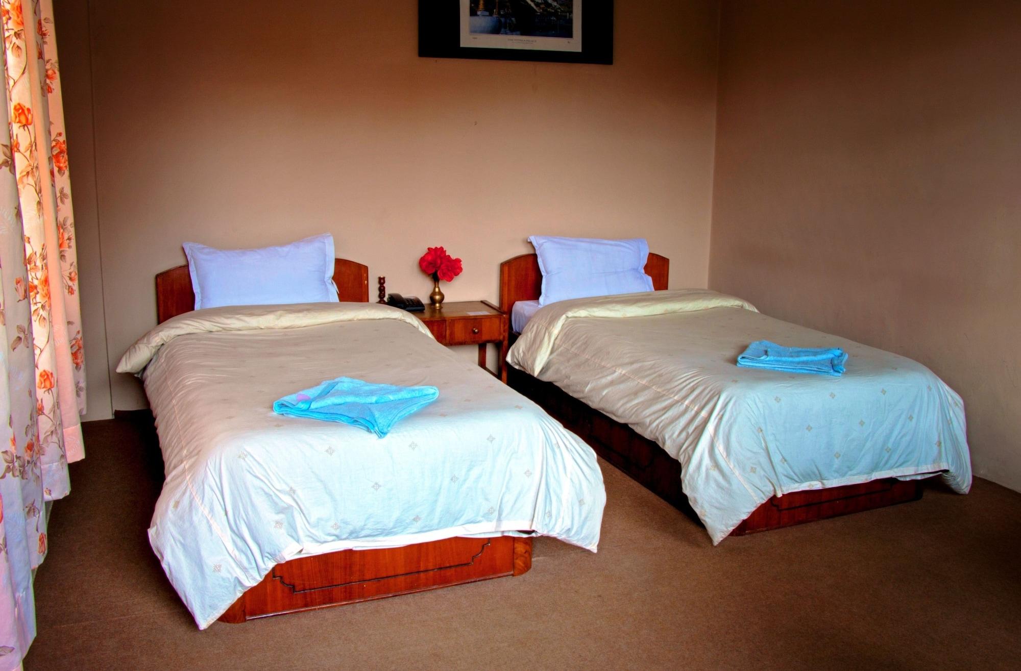 Hotel Metropolitan Kantipur Катманду Екстериор снимка