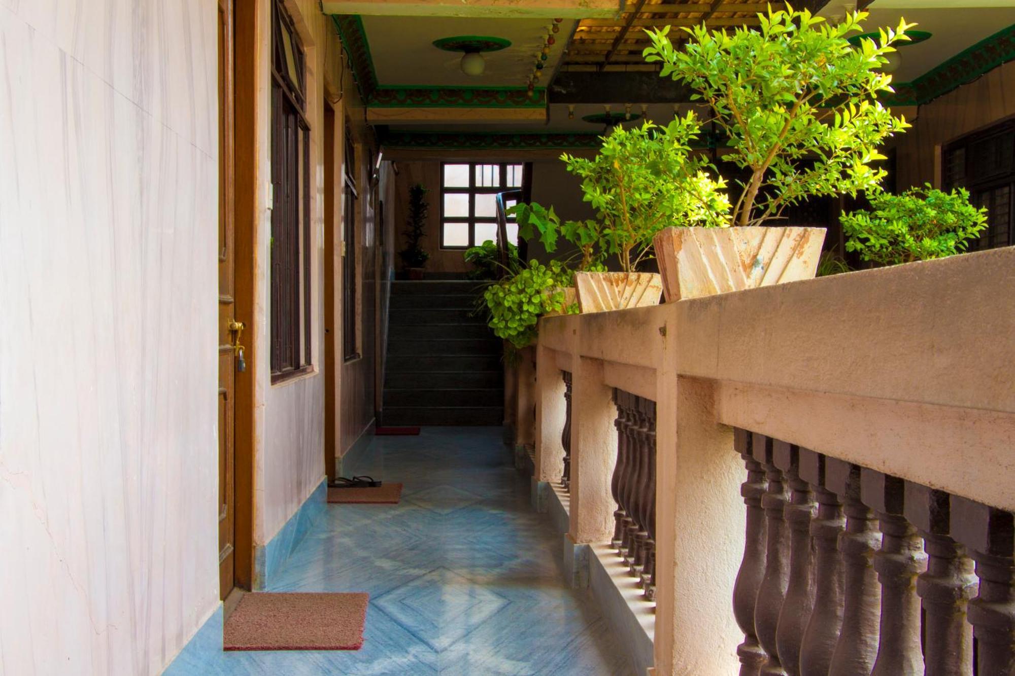 Hotel Metropolitan Kantipur Катманду Екстериор снимка