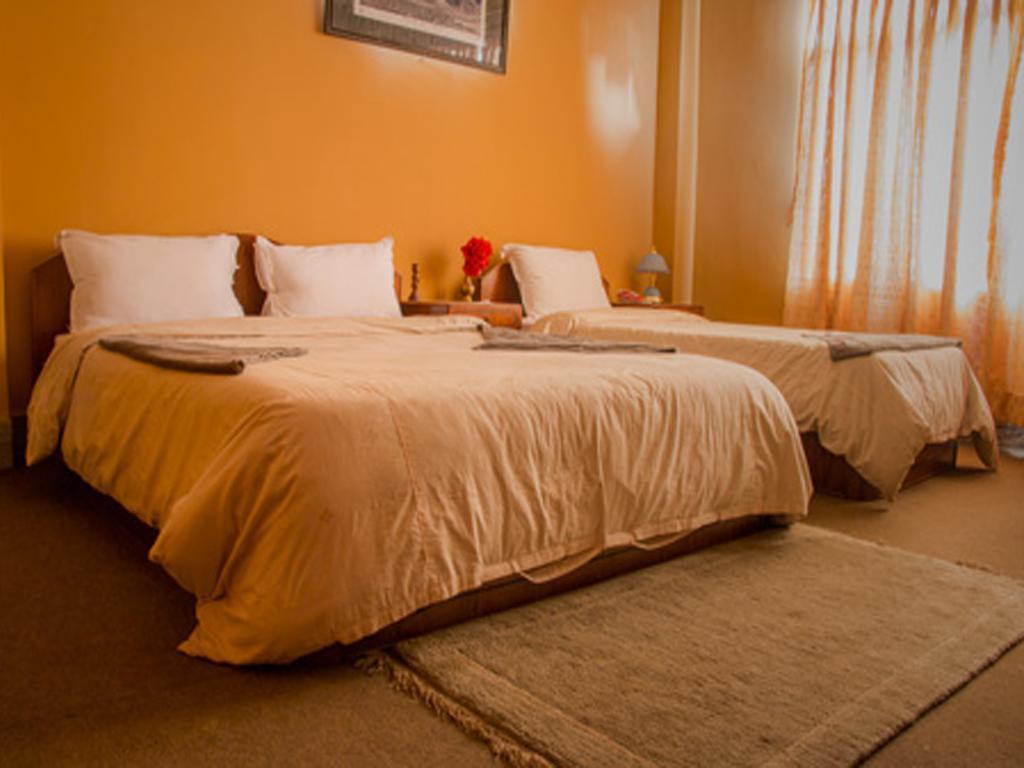Hotel Metropolitan Kantipur Катманду Екстериор снимка