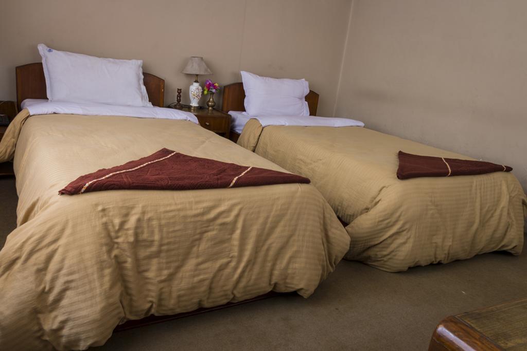 Hotel Metropolitan Kantipur Катманду Екстериор снимка