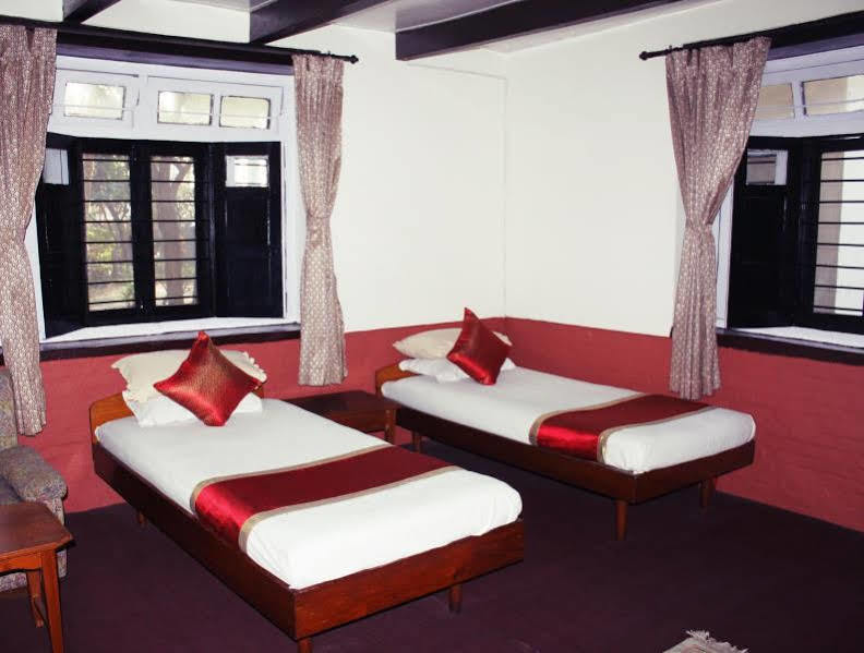 Hotel Metropolitan Kantipur Катманду Екстериор снимка
