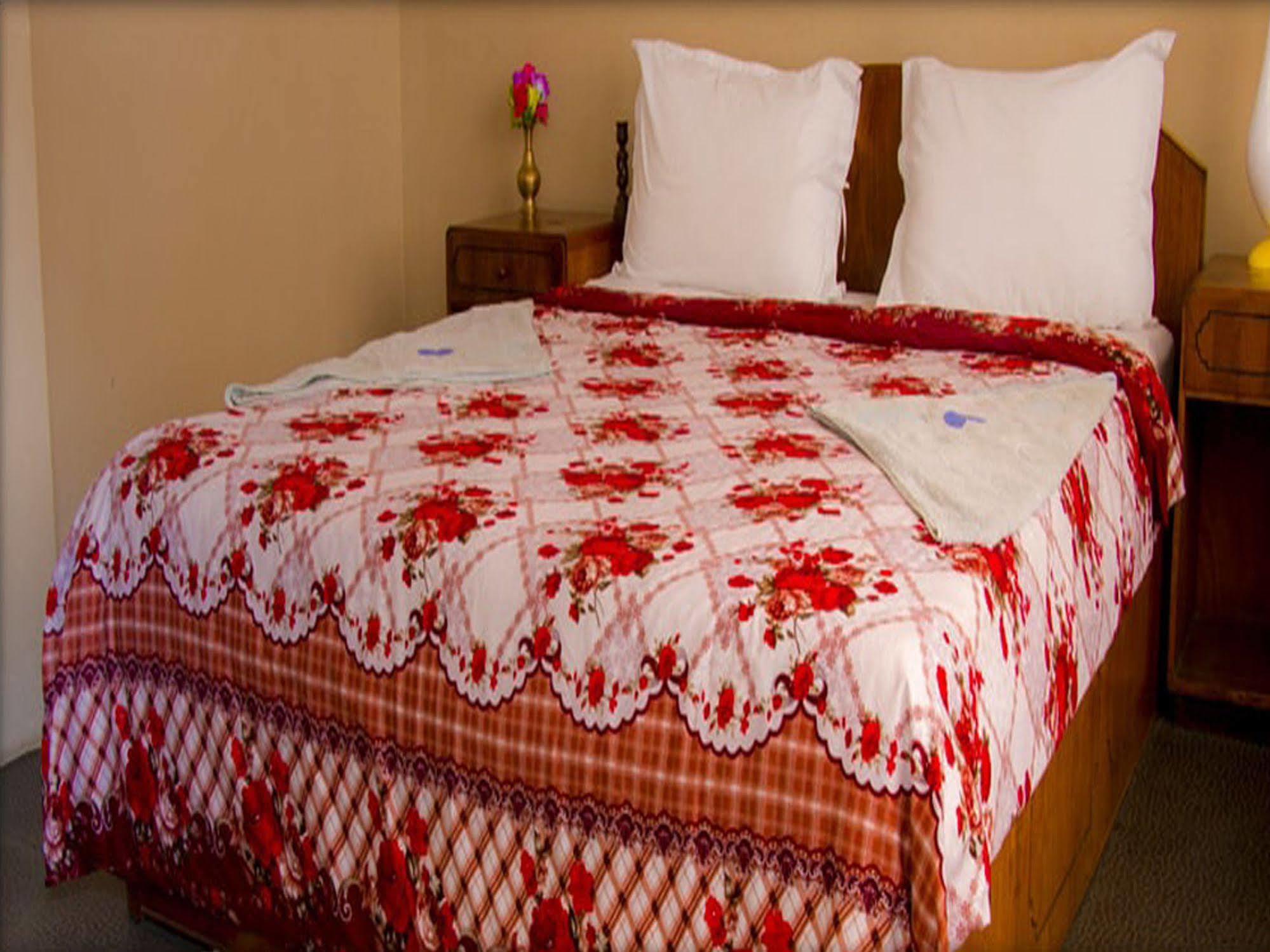 Hotel Metropolitan Kantipur Катманду Екстериор снимка